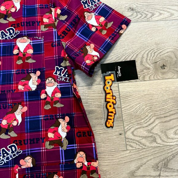 Disney Grumpy Seven Dwarfs Scrub Top Size M Red Plaid Print Health Care Unisex - Picture 12 of 16